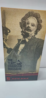 Sideshow Texas Chainsaw Massacre Leatherface 1/6 Scale Collectible [PRE-OWNED](Puncture on box)