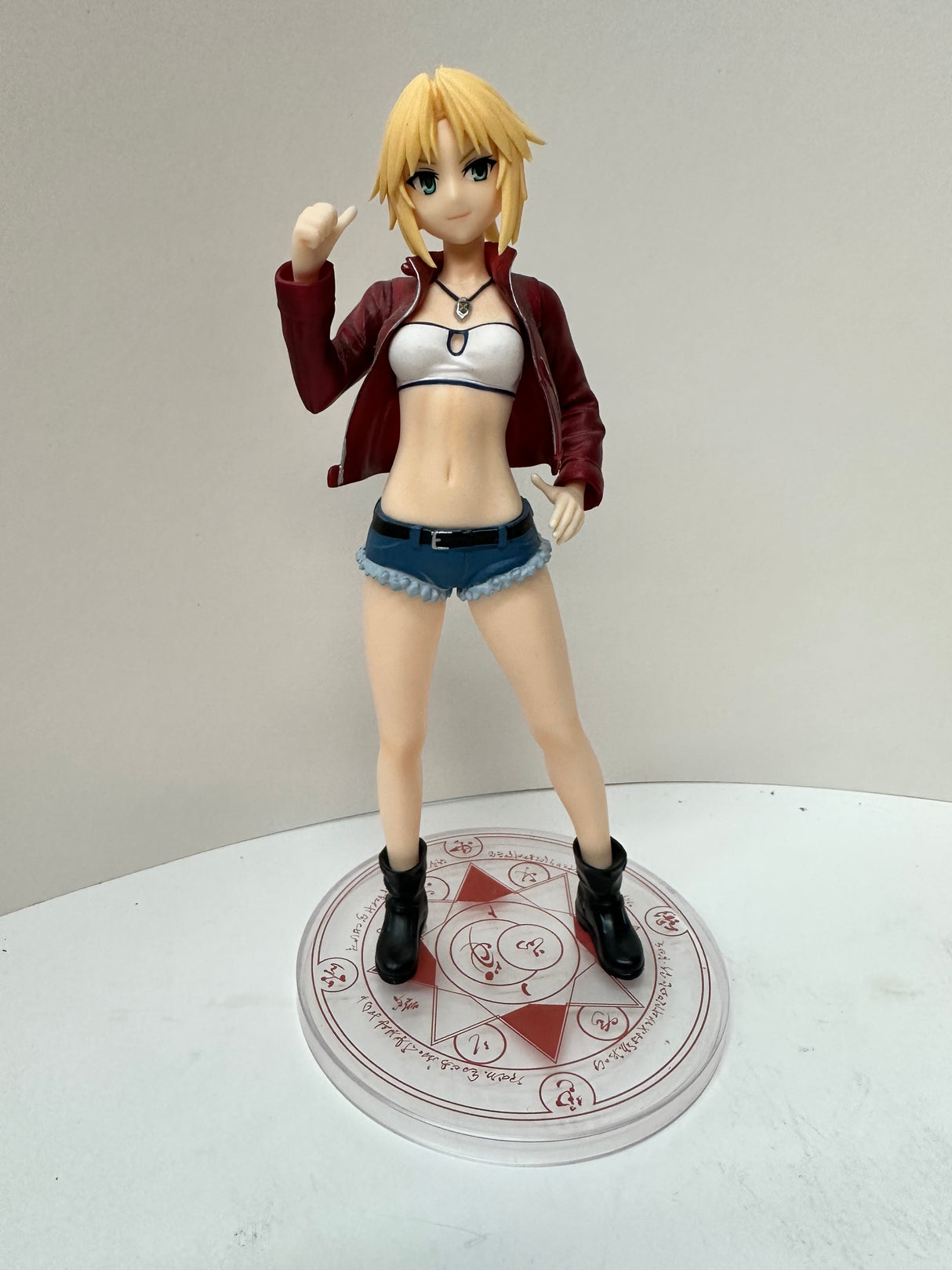 Figura Sega Fate Apocrypha Red Saber Super Premium