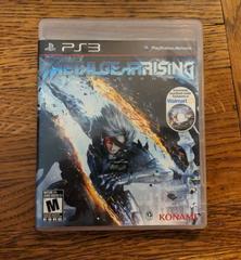 An image of the game, console, or accessory Metal Gear Rising: Revengeance [Walmart] - (CIB) (Playstation 3)